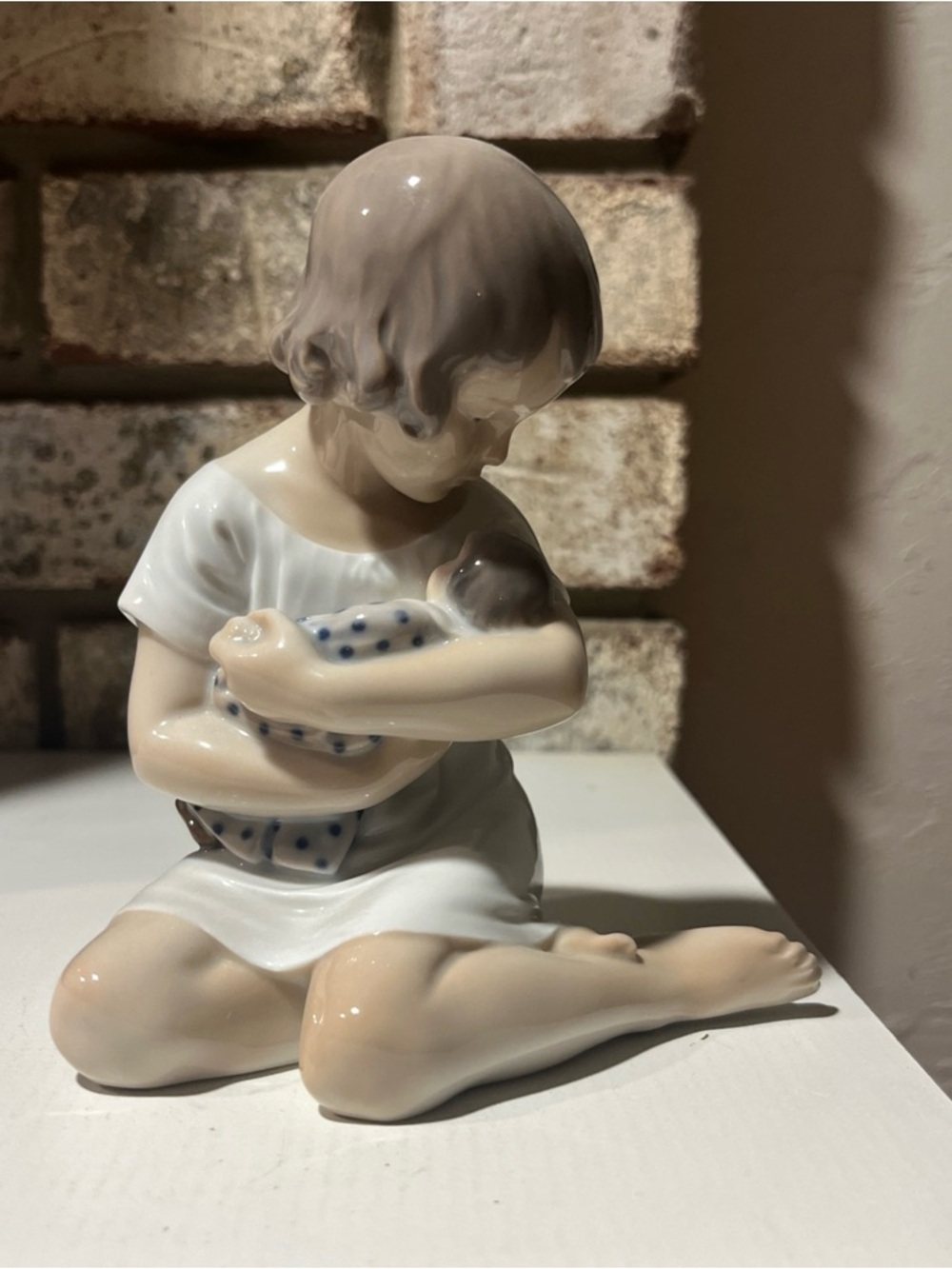 Vintage Royal Copenhagen Figurine “Girl With Doll” #1938 Made In Denmark /cb